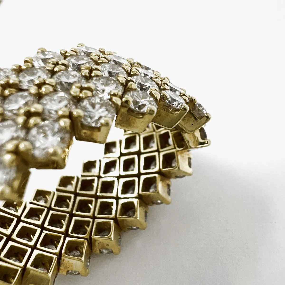 18K Gold Flexible Ring with 85 Full Cut Diamond
