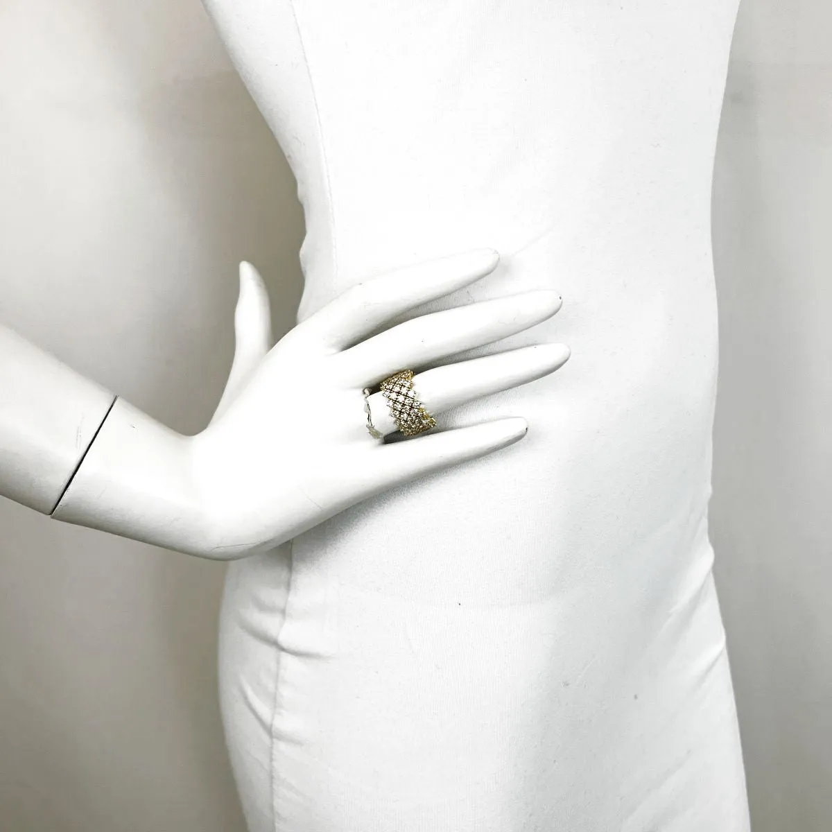 18K Gold Flexible Ring with 85 Full Cut Diamond