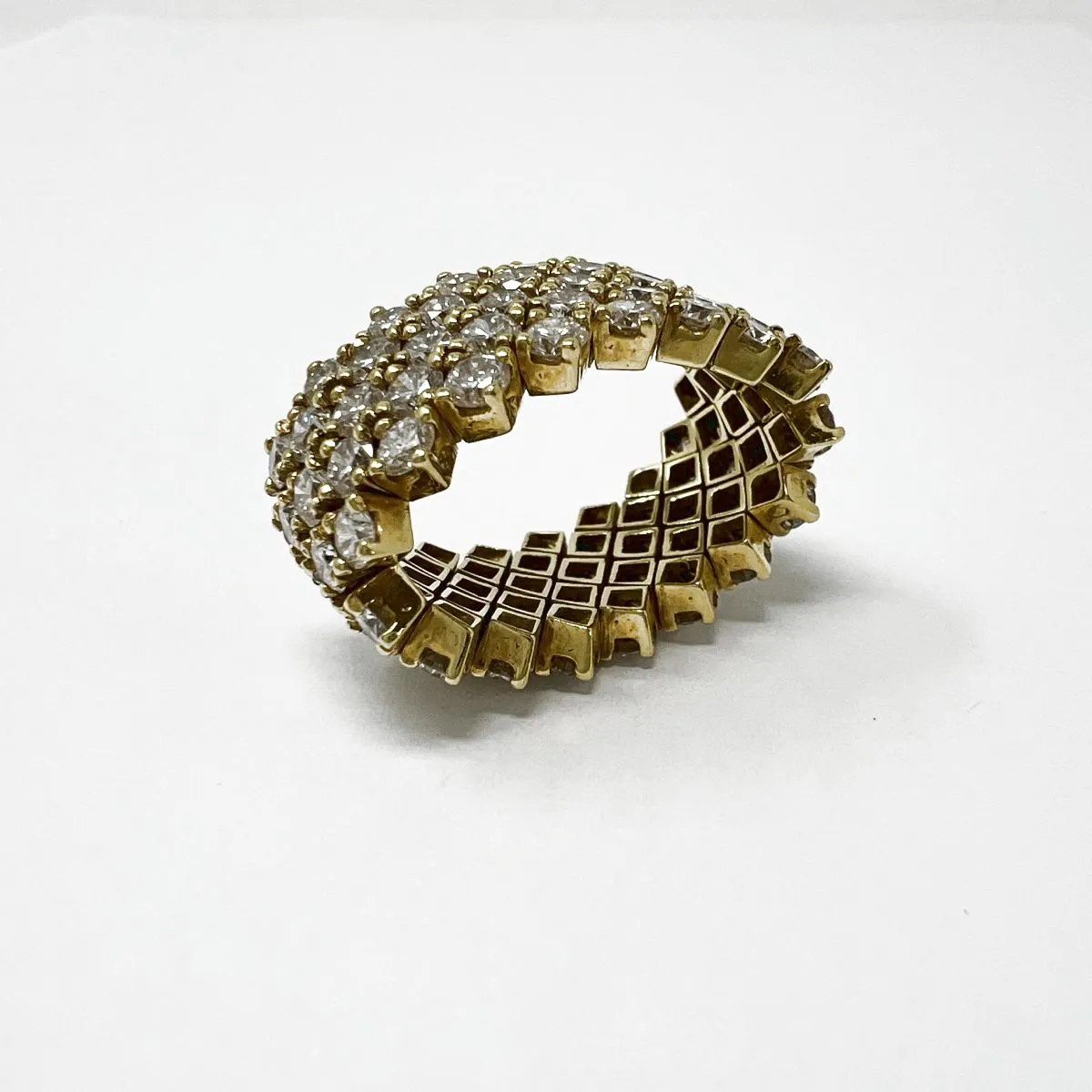 18K Gold Flexible Ring with 85 Full Cut Diamond