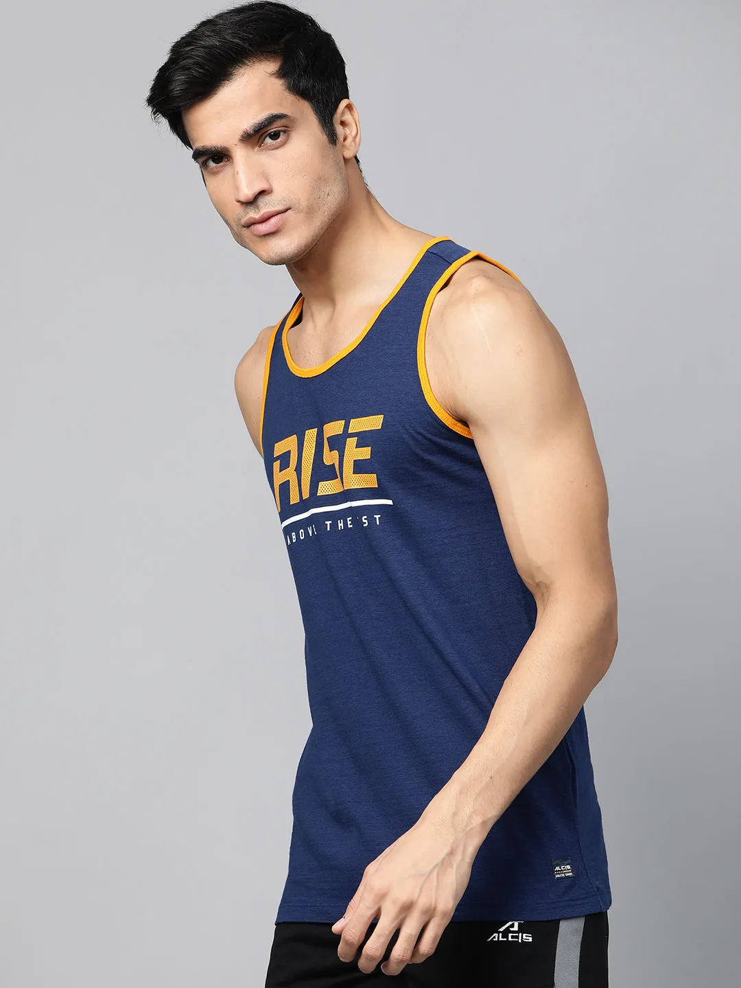 Alcis Men Navy Blue Mustard Yellow Slim Fit Printed Round Neck Running T-shirt