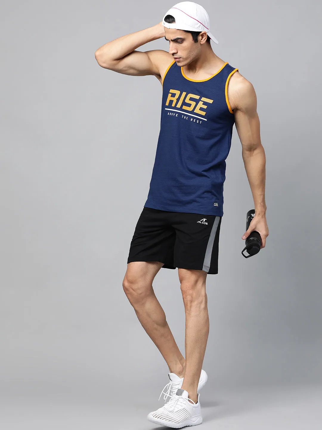 Alcis Men Navy Blue Mustard Yellow Slim Fit Printed Round Neck Running T-shirt