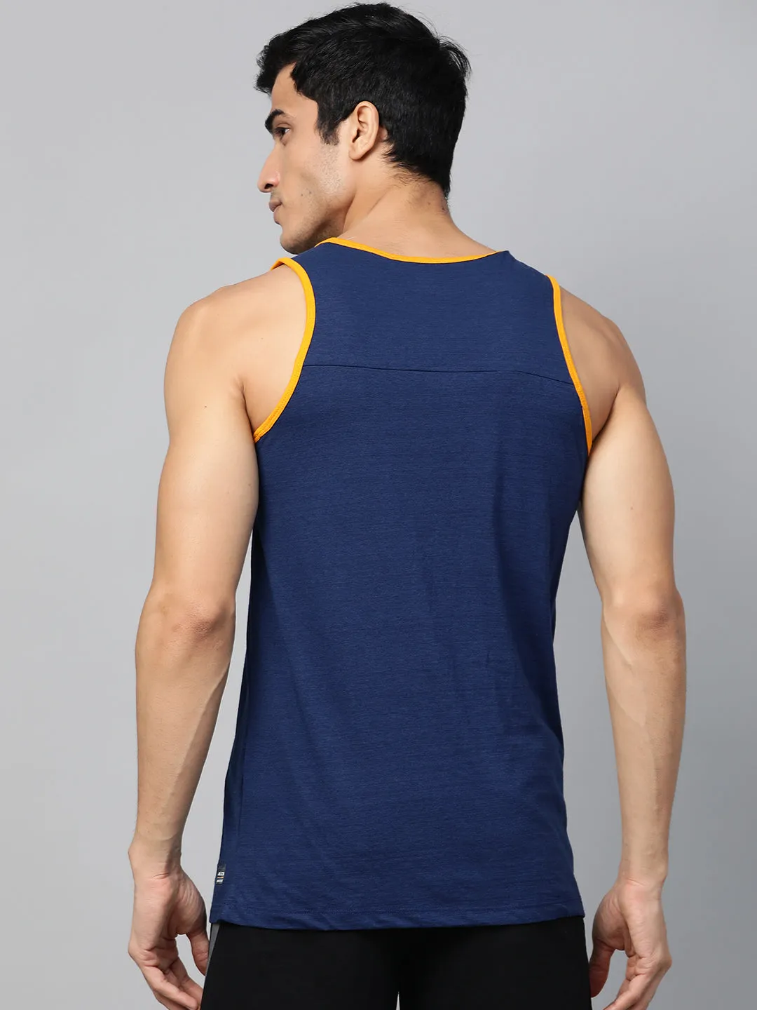 Alcis Men Navy Blue Mustard Yellow Slim Fit Printed Round Neck Running T-shirt