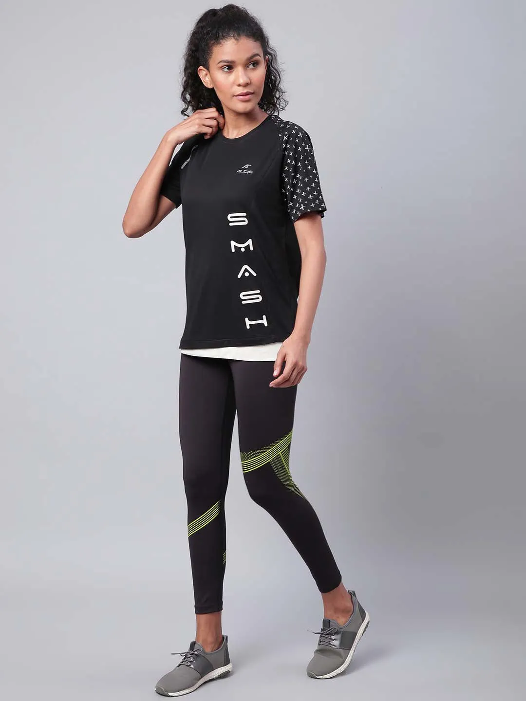 Alcis Women Black Solid Secure Fit Cropped Training Tights