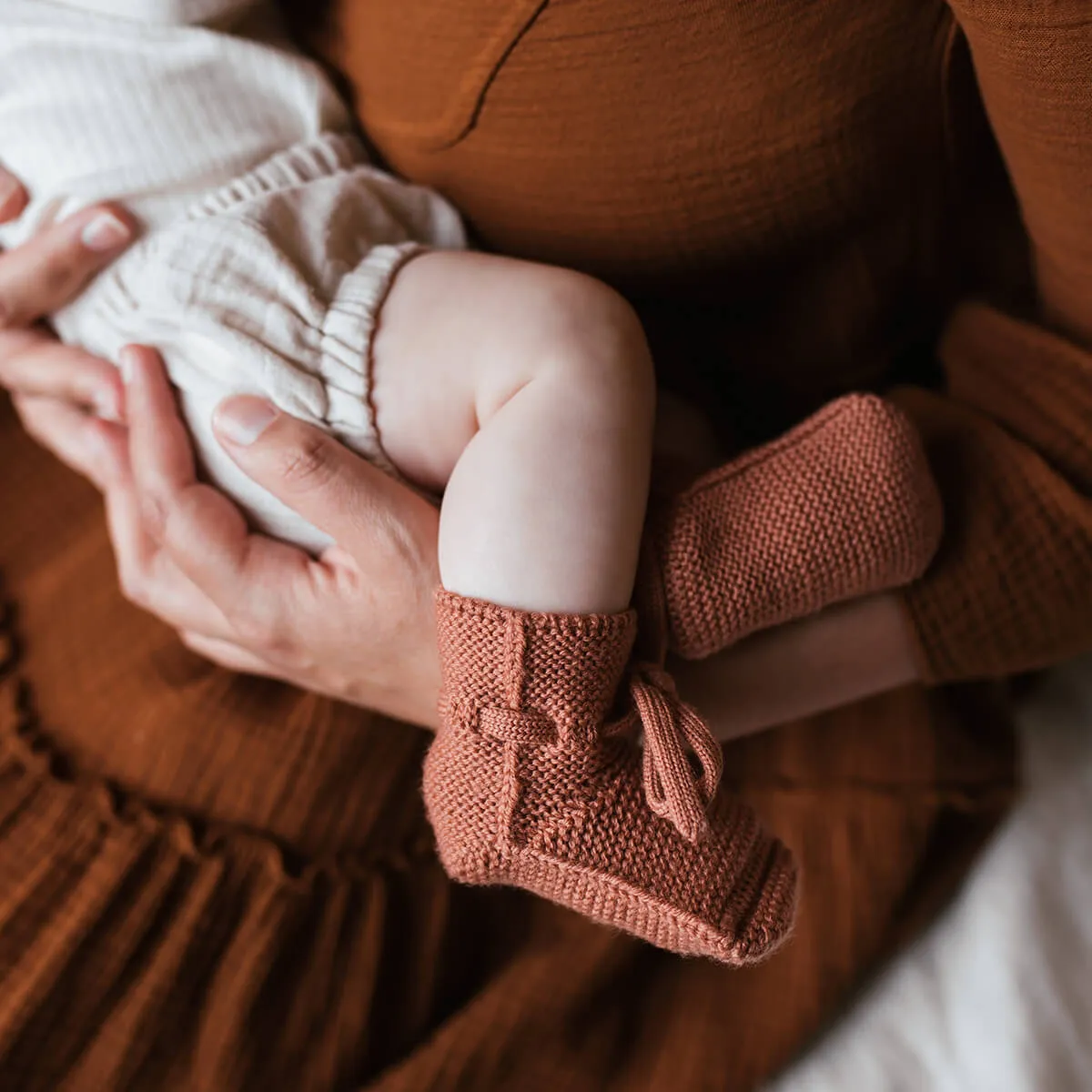 Booties Babyschuhe Gesterickt aus Merinowolle