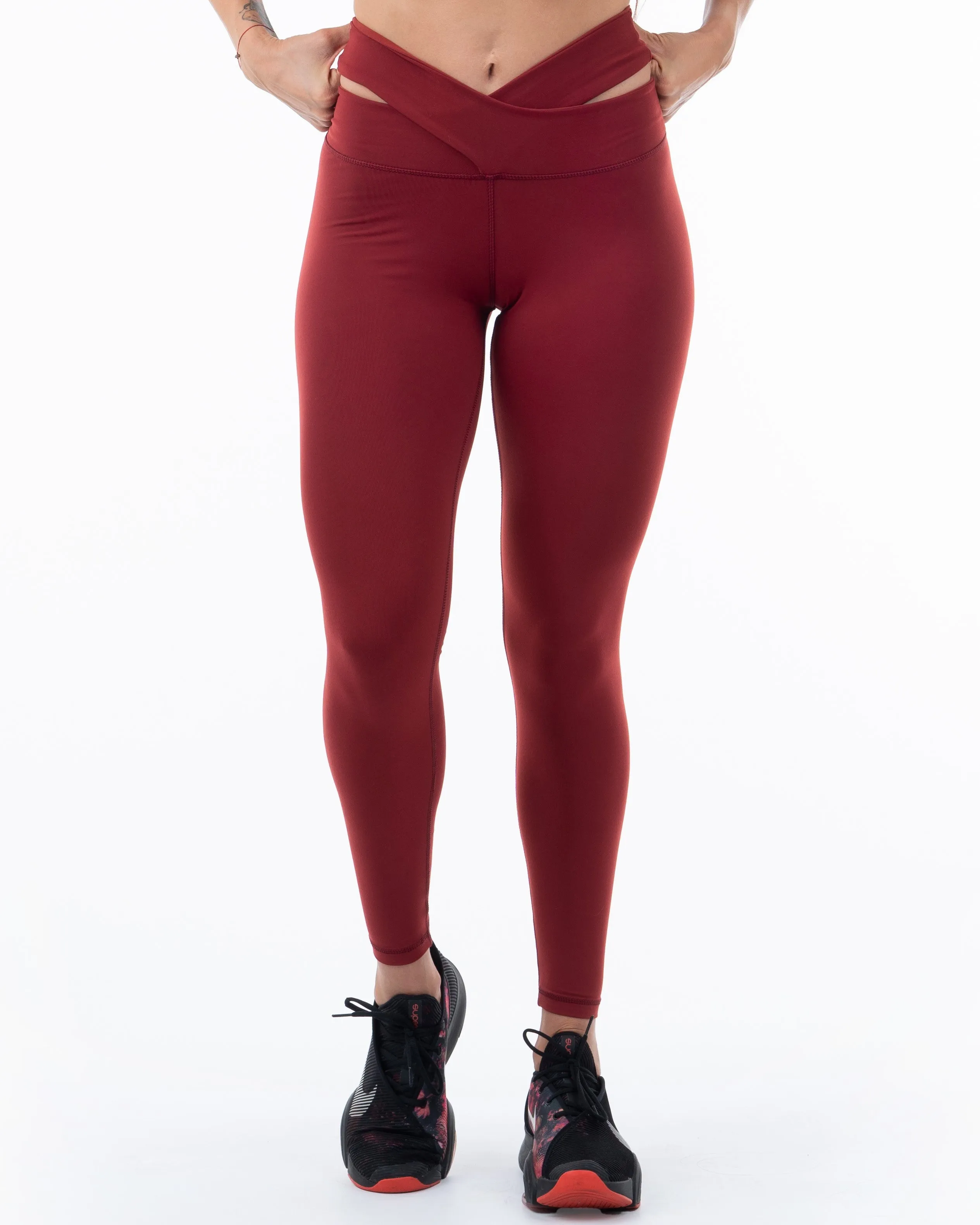Criss-Cross Legging