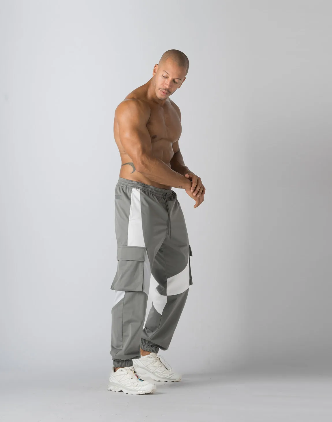 CRONOS WINDBREAKER WARM CARGO PANTS【GRAY】