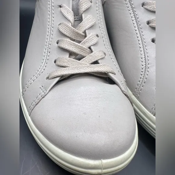 Ecco- Soft 7 Shoes, Size:4, Pre-Owned, Youth