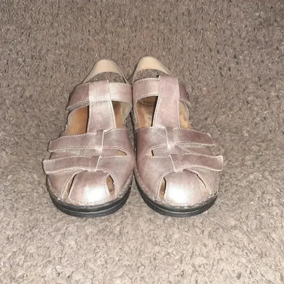 FINN COMFORT-Funen Fisherman Sandals-Light Copper Metallic Leather-4.5D-6.5/7 US