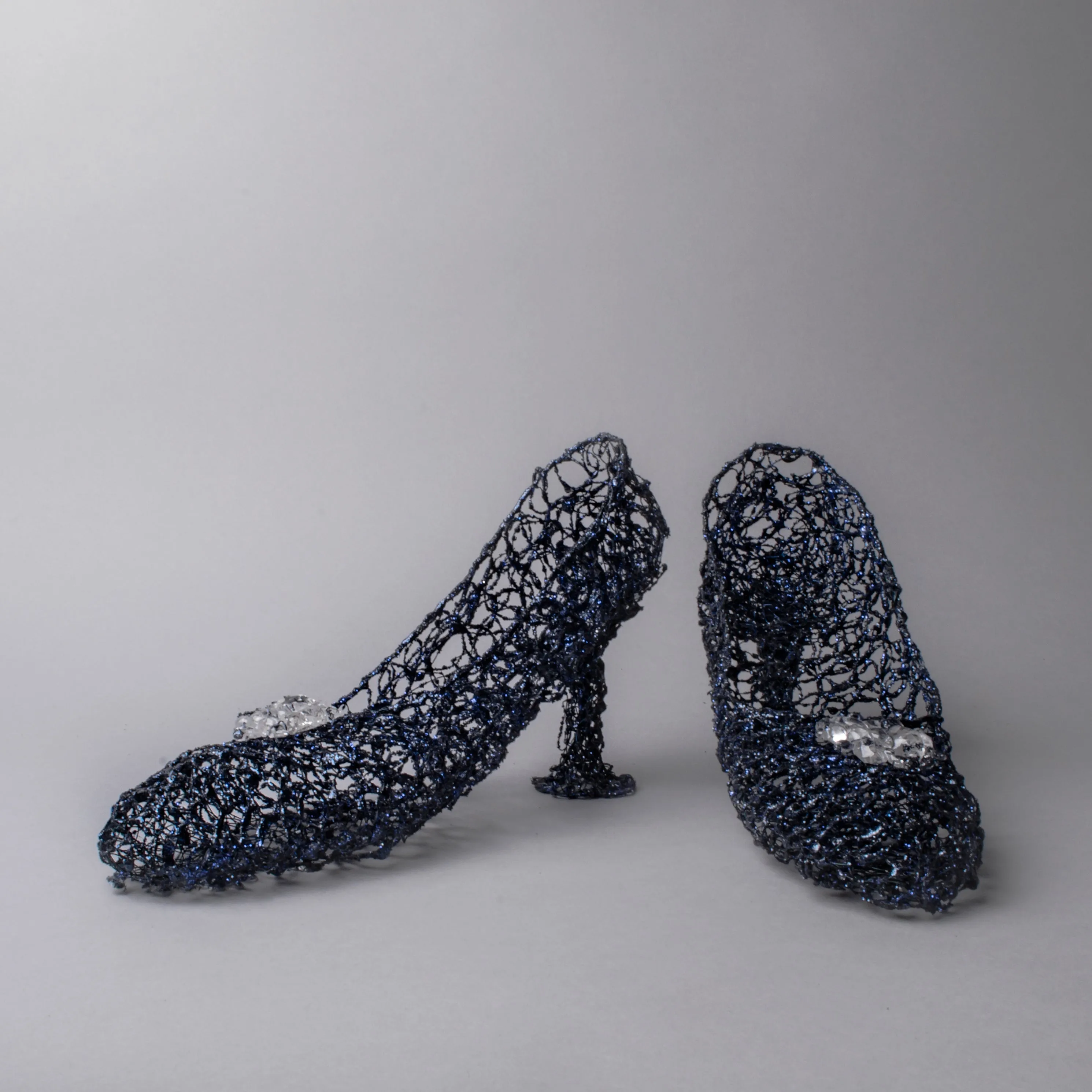 Hyacinthum Speculo Shoes (Blue Glass Shoes)
