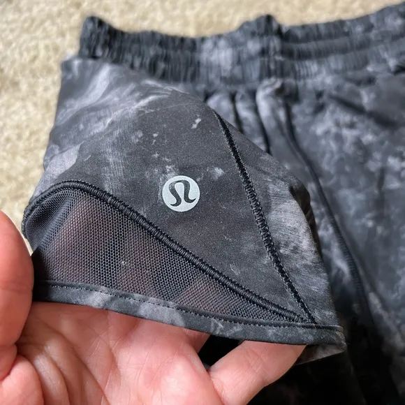LULULEMON HOTTY HOT HIGH RISE 2.5