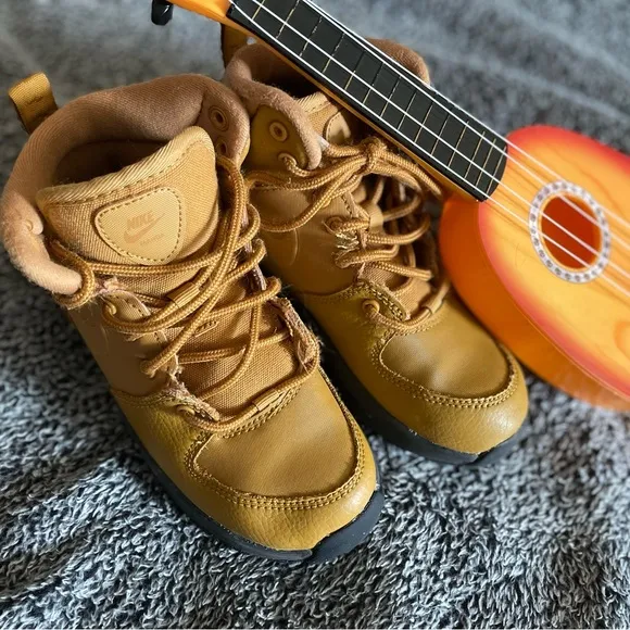 Nike Boots