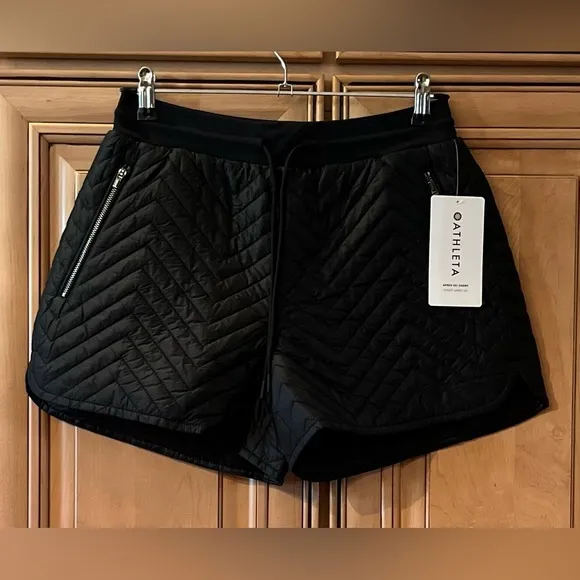 NWT Athleta Solstice Relaxed Fit Shorts
