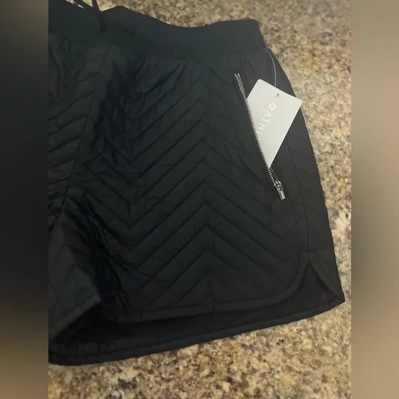 NWT Athleta Solstice Relaxed Fit Shorts