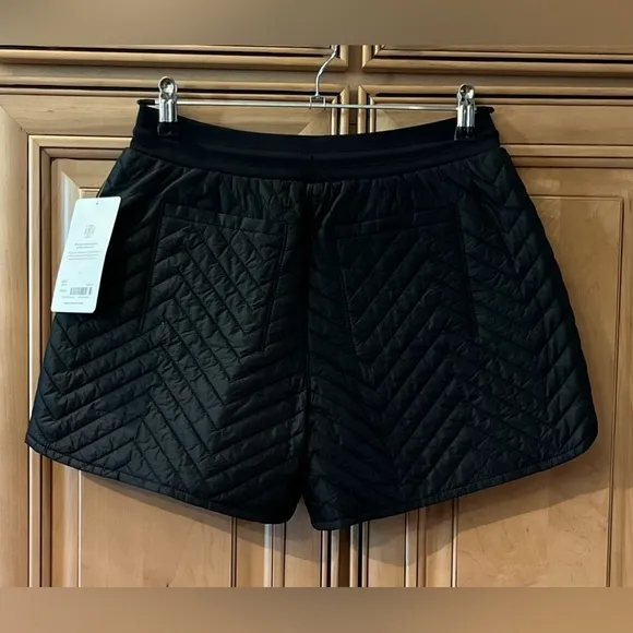 NWT Athleta Solstice Relaxed Fit Shorts