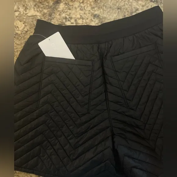 NWT Athleta Solstice Relaxed Fit Shorts