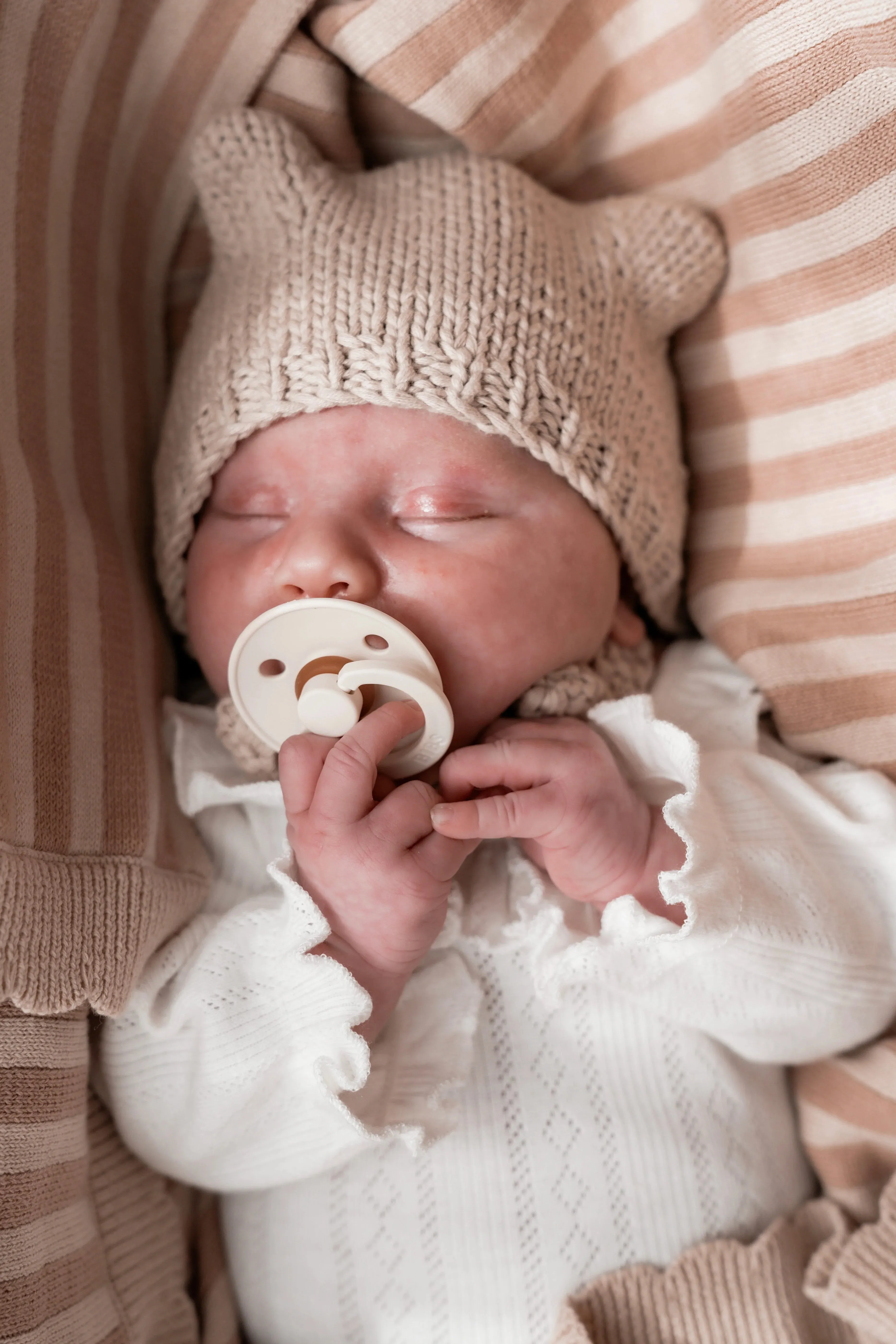 Pop Ya Tot Beary Knit Bonnet - Biscuit
