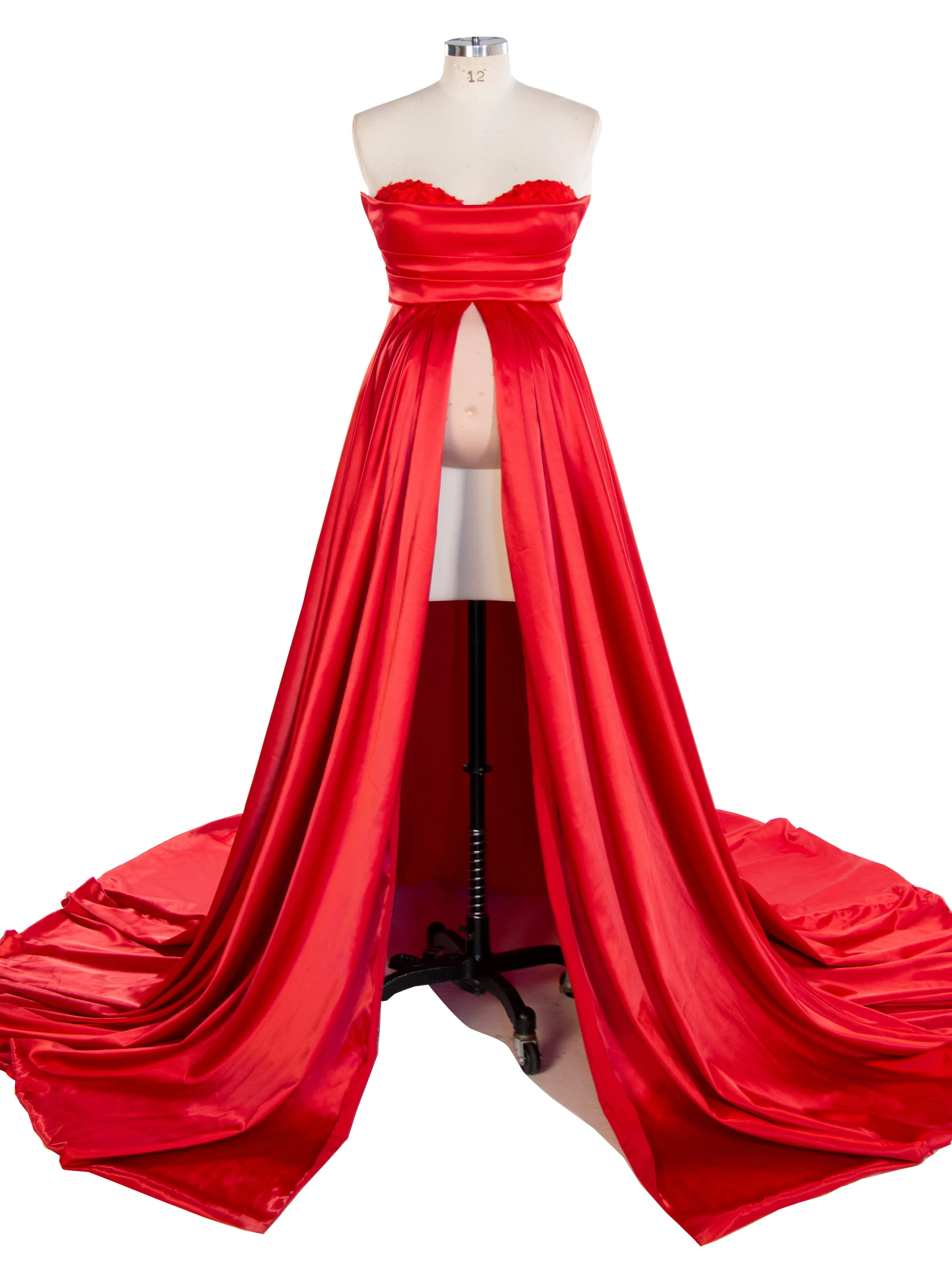 Red Maternity Gown for Photo Shoot Baby Shower Dress for Photoshoot with Long Train YW240039