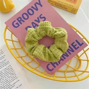 solid-green-srunchies-jlts0361