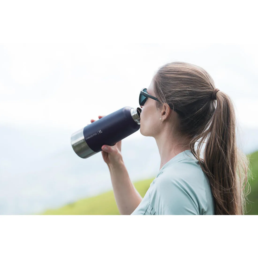 Stainless Steel Water Bottle with Screw Cap for Hiking 1 L