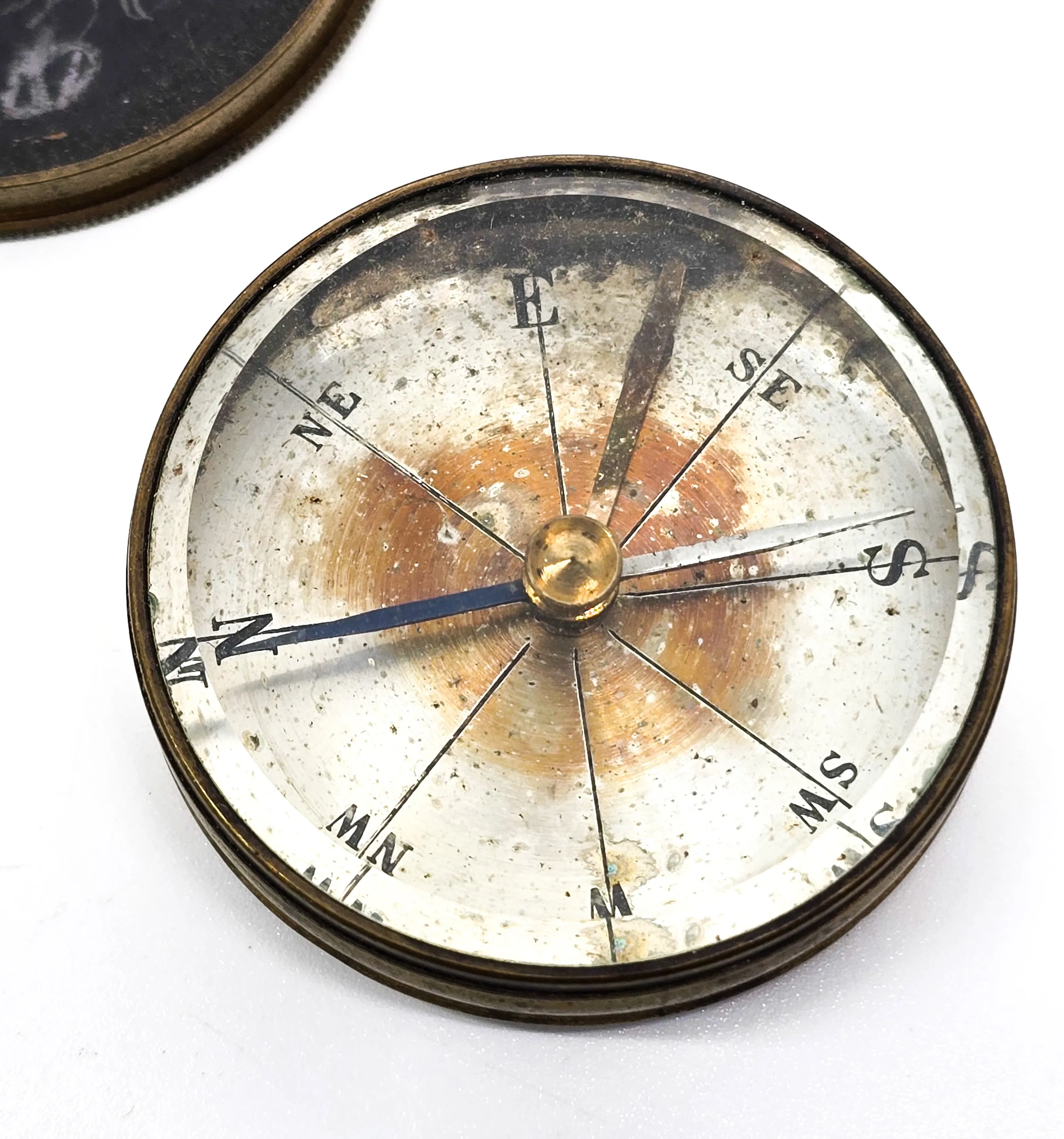 Victorian antique brass compass with lid beveled glass and directional stop
