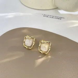 white-stone-square-earrings-jlt11195